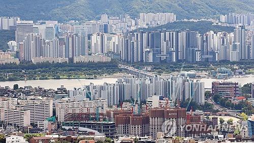 ‘서울 아파트 시가총액 150조 원 급증’…재건축 단지 상승세가 이끌었다 / 사진=연합뉴스