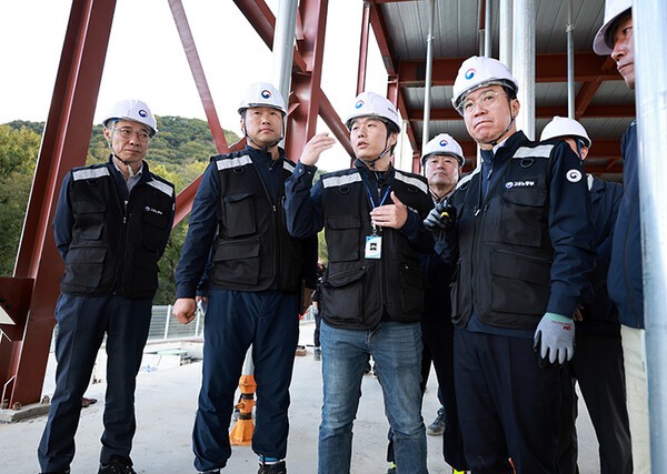 ‘공공현장 불법하도급 단속 강화’…김영훈 “안전경영 책임, 엄격히 묻겠다” / 사진=대한민국 정책브리핑