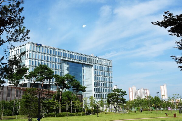 ‘1천200조 운용시스템 대격변’…국민연금, 컨트롤타워 이원화로 새 국면 / 사진=연합뉴스