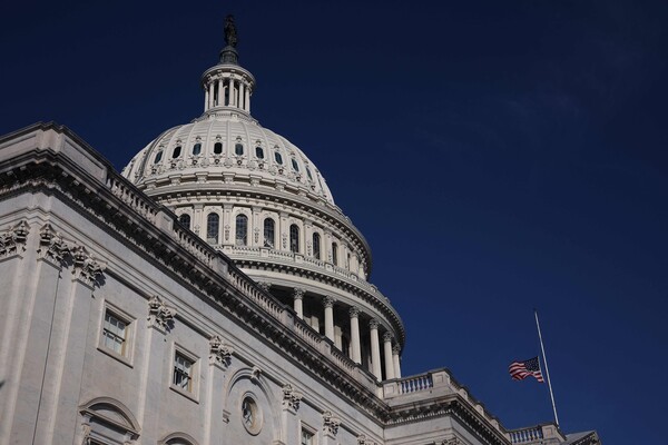 셧다운 43일 만에 종료... '역대 최장 갱신', 트럼프 "민주당 상대로 큰 승리를 거둬" / 사진=연합뉴스