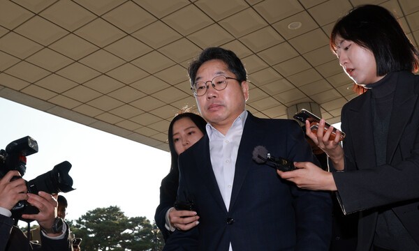 '묵묵부답' 출근하는 노만석 검찰총장 직무대행