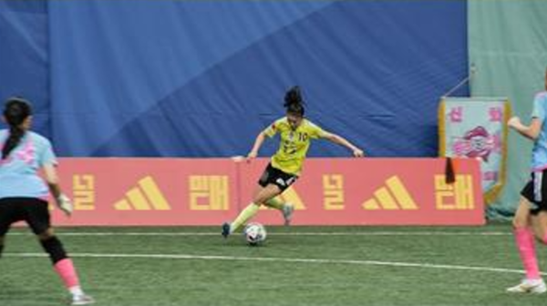 '<b>골때녀</b>' <b>김보경</b>, 친정 FC<b>탑걸</b>무브먼트와 결승행 <b>맞대결</b>...에이스 대결 ...