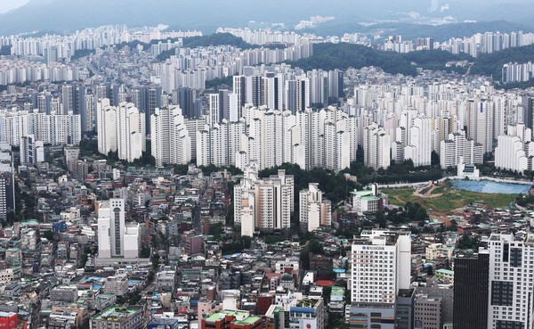 강남·서초·송파 일제히 약세...서울 아파트값 상승폭 축소