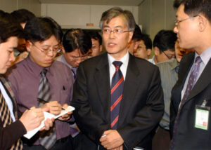 패셔니스타 문재인 대통령이 추천하는 잇 아이템 5