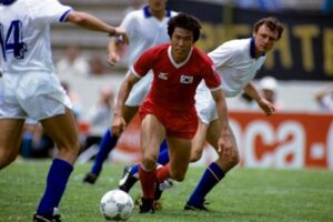 중국 축구 대표팀 최다골 주인공은 어쩌다 '없는 사람'이 됐을까