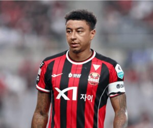 린가드 물병 걷어차기…김기동 감독 "이해한다"