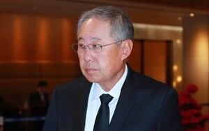 풍산 오너 일가 '국적 리스크' "류진 회장 아들, 징병 직전 미국행"